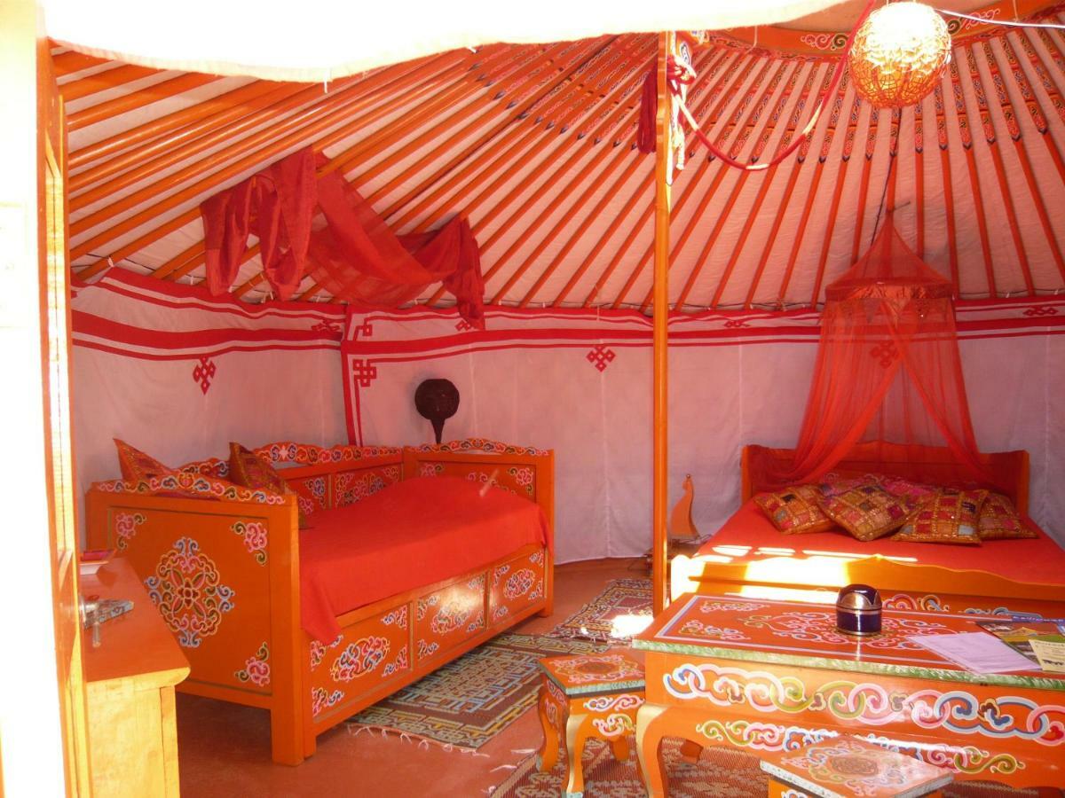 Sorède Au Soleil Mongol Bed & Breakfast エクステリア 写真